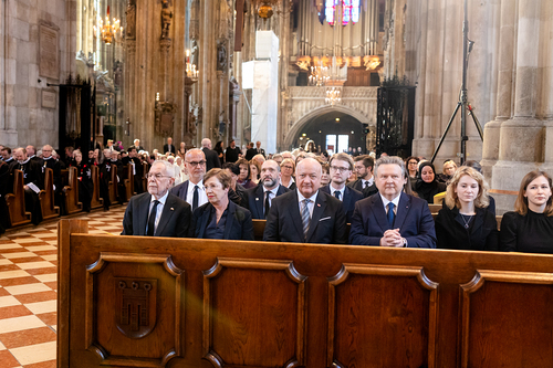 Stephansdom: Österreich nahm Abschied von Papst Franziskus / Erzdiözese Wien/ Schönlaub, Stephan Schönlaub Stephansdom: Österreich nahm Abschied von Papst Franziskus